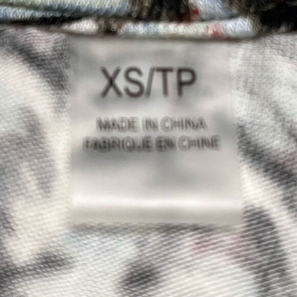 T Tahari Patterned Crewneck Tee Sz XS. EUC - Picture 6 of 7